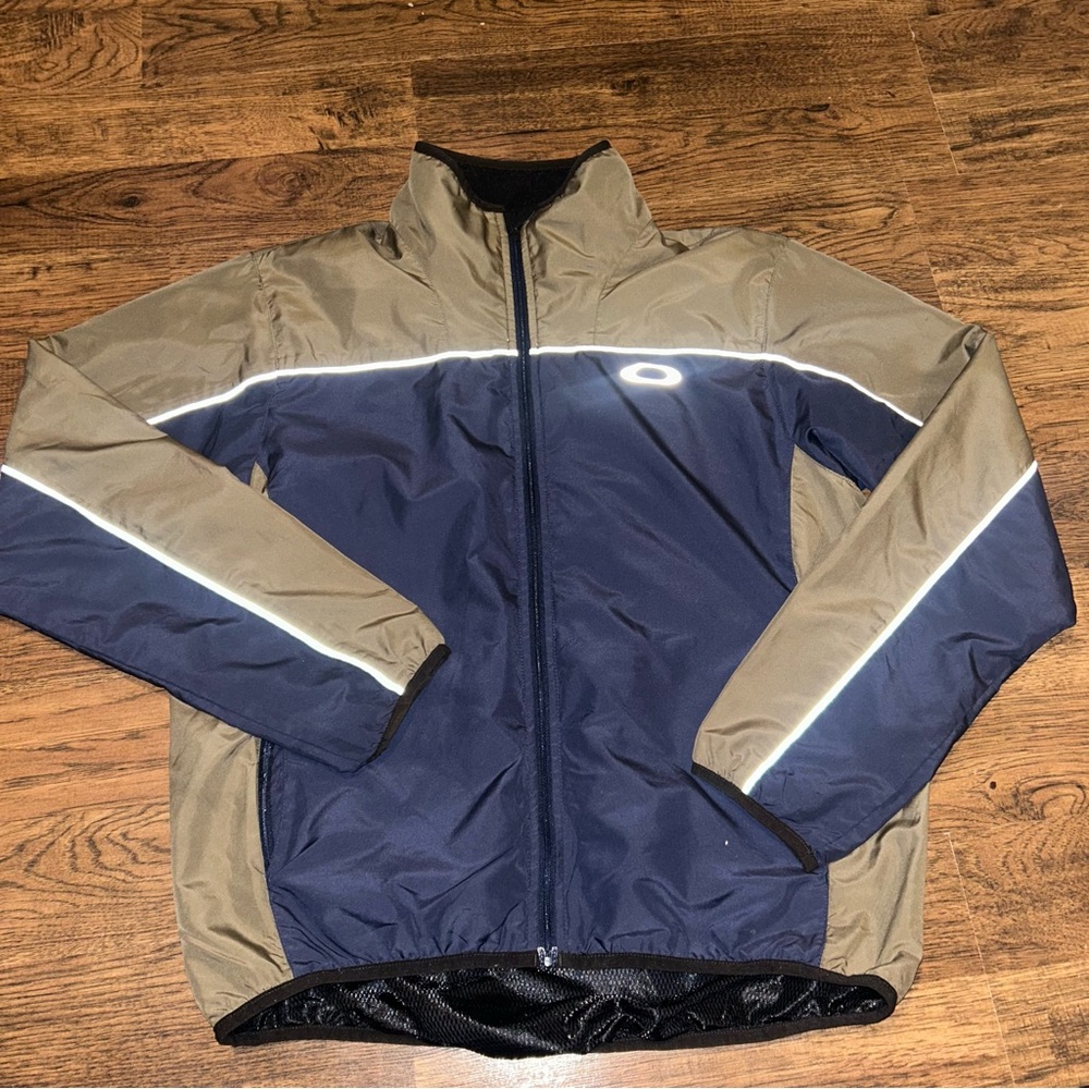 Oakley windbreaker